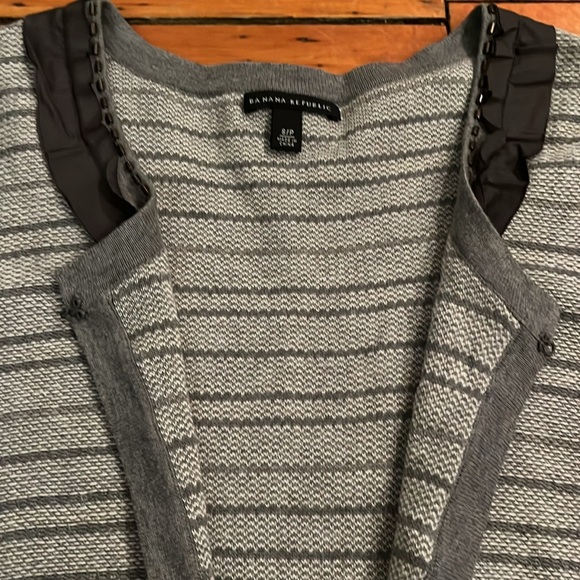 Banana Republic grey striped small cardigan sweater with ruffles and beaded. - Picture 6 of 8